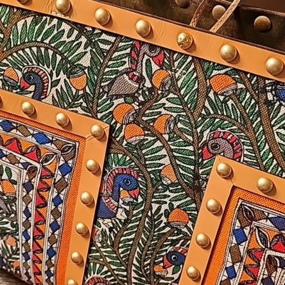 Tory Burch Block T Stud Printed Tote with Pouch - Picture 2 of 8